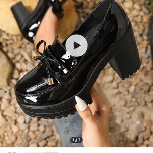 Black Platform Oxford Shoes with Glossy Finish